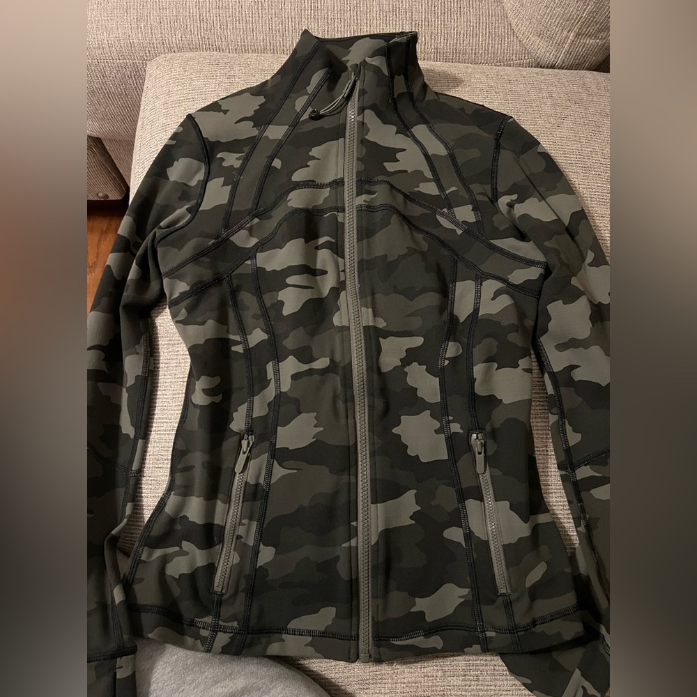 Lululemon define jacket Cameo size 6